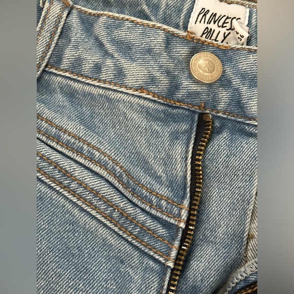 Princess Polly Light Wash “Leila Yolk Mom Jean” Sz-4 - Picture 11 of 14